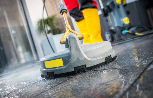 Best Deck Pressure Washing  in Saxapahaw, NC